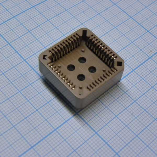 DS1032-44SDNT1A от магазина РЭССИ