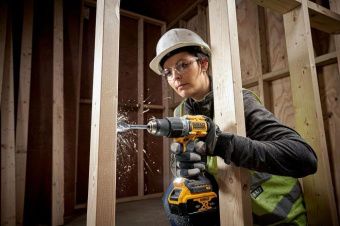 Дрель-шуруповерт DeWalt DCD805H2T аккум. патрон:быстрозажимной (кейс в комплекте) от магазина РЭССИ
