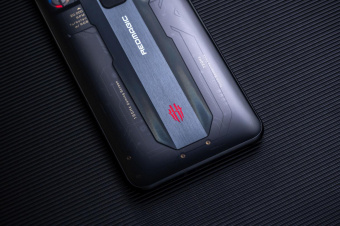 Смартфон Nubia Red Magic 7 256Gb 18Gb прозрачный моноблок 3G 4G 2Sim 6.67" 1080x2400 Android 12 64Mpix 802.11 a/b/g/n/ac/ax NFC GPS GSM900/1800 GSM1900 TouchSc Protect от магазина РЭССИ