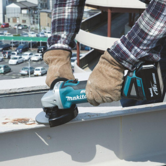 Углошлифовальная машина Makita DGA504Z 8500об/мин рез.шпин.:M14 d=125мм от магазина РЭССИ