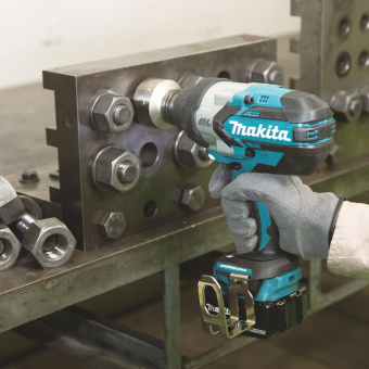 Гайковерт Makita DTW1002Z аккум. патрон:квад.3/4" от магазина РЭССИ