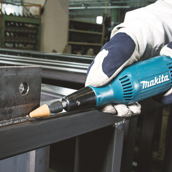 Гравер Makita GD0603 240Вт от магазина РЭССИ