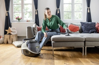 Пароочиститель напольный Karcher SV 7 2200Вт белый/черный от магазина РЭССИ