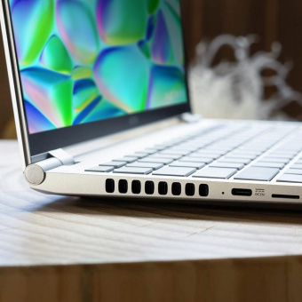 Ноутбук Gigabyte Aero 14 Core i7 13700H 16Gb SSD1Tb NVIDIA GeForce RTX4050 6Gb 14" OLED QHD+ (2880x1800) noOS silver WiFi BT Cam (BMF-72KZBB4SD) от магазина РЭССИ