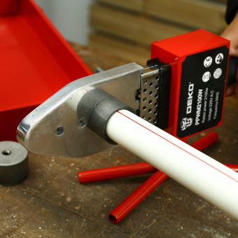 Сварочный аппарат для пластиковых труб Deko PPWM2100W раструбная 2.1кВт (кейс в комплекте) от магазина РЭССИ