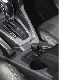 Автомобильное зар./устр. Hama H-173603 2.1A+2.1A+1A 3xUSB универсальное черный (00173603) от магазина РЭССИ