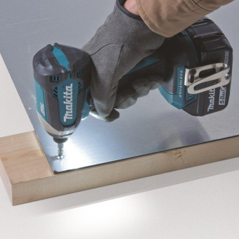 Шуруповерт Makita DTD153ZJ аккум. патрон:шестигр.1/4" от магазина РЭССИ