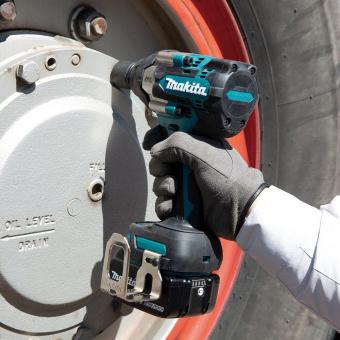 Гайковерт Makita DTW700Z аккум. патрон:квад.1/2" от магазина РЭССИ