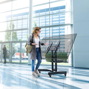 Стойка для телевизора Onkron TS1350 черный 32"-70" макс.45кг напольный мобильный от магазина РЭССИ