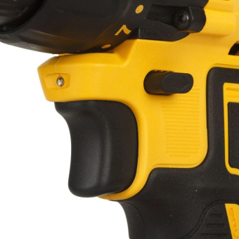 Дрель-шуруповерт DeWalt DCD777M2T аккум. патрон:быстрозажимной (кейс в комплекте) от магазина РЭССИ