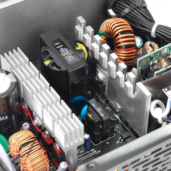 Блок питания Thermaltake ATX 750W Smart BX1 80+ bronze (24+4+4pin) APFC 120mm fan 8xSATA RTL от магазина РЭССИ