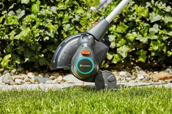 Триммер электрический Gardena ComfortCut Li-18/23 аккум. неразбор.штан. реж.эл.:нож от магазина РЭССИ