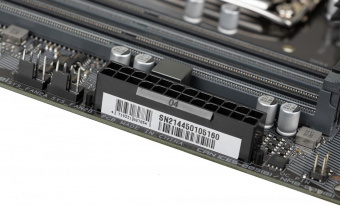 Материнская плата Gigabyte Z690 UD DDR4 Soc-1700 Intel Z690 4xDDR4 ATX AC`97 8ch(7.1) 2.5Gg RAID+HDMI+DP от магазина РЭССИ