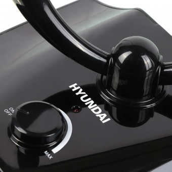 Антенна телевизионная Hyundai H-TAI400 30дБ активная черный каб.:1.85м от магазина РЭССИ