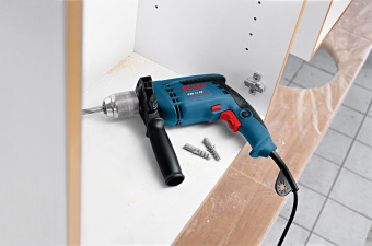 Дрель ударная Bosch GSB 13 RE 600Вт патрон:быстрозажимной реверс (кейс в комплекте) (0601217104) от магазина РЭССИ