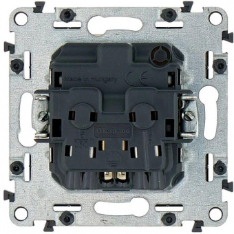 Розетка силов. Legrand Valena Life 753520 откр. зазем. штор. IP20 слоновая кость от магазина РЭССИ