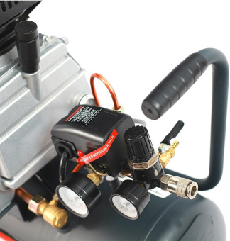 Компрессор поршневой Patriot Professional 24-320 масляный 320л/мин 24л 2000Вт от магазина РЭССИ