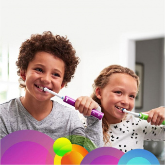 Зубная щетка электрическая Oral-B Junior зеленый/белый от магазина РЭССИ