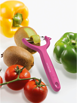 Овощечистка для овощей и фруктов Victorinox Tomato and Kiwi розовый (7.6079.5) от магазина РЭССИ