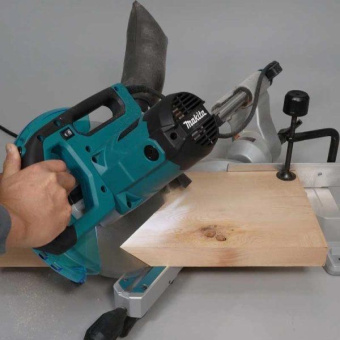 Торцовочная пила Makita LS1110F 1450Вт 4500об/мин d=260мм от магазина РЭССИ