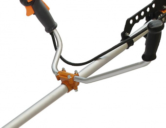 Триммер бензиновый Carver GBC-052M PRO 1500Вт 2л.с. неразбор.штан. реж.эл.:леска/нож от магазина РЭССИ