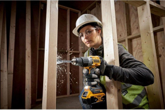 Шуруповерт DeWalt DCD805P2T-QW аккум. патрон:быстрозажимной (кейс в комплекте) от магазина РЭССИ