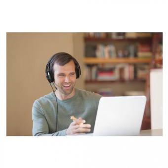 Наушники с микрофоном Logitech H540 черный 1.8м накладные USB оголовье (981-000480) от магазина РЭССИ