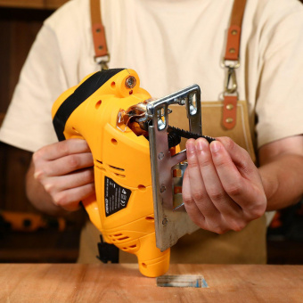 Лобзик Deko DKJS1100 +1пил. 1100Вт 3000ходов/мин от электросети от магазина РЭССИ