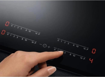 Индукционная варочная поверхность AEG IKE84471XB черный/серебристый от магазина РЭССИ