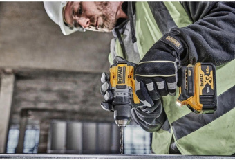 Шуруповерт DeWalt DCD800NT-XJ аккум. патрон:быстрозажимной (кейс в комплекте) от магазина РЭССИ