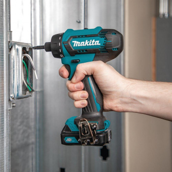 Дрель-шуруповерт Makita DF033DWAE аккум. патрон:шестигр.1/4" (кейс в комплекте) от магазина РЭССИ