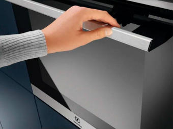 Духовой шкаф Электрический Electrolux EOC5E70X черный/нержавеющая сталь от магазина РЭССИ