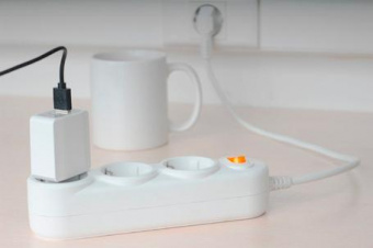 Сетевой удлинитель Powercube PC-1-3М 3м (3 розетки) белый (коробка) от магазина РЭССИ