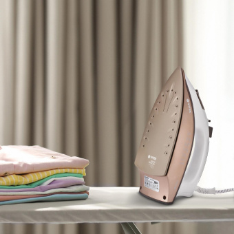 Утюг Vitek VT-1209 2400Вт коричневый от магазина РЭССИ