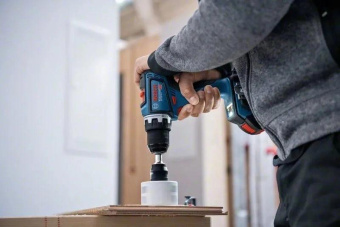 Дрель-шуруповерт Bosch GSR 18V-90 C solo аккум. патрон:быстрозажимной (06019K6000) от магазина РЭССИ