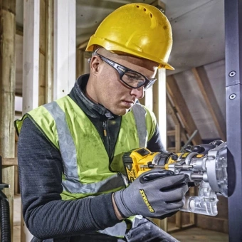Фрезер DeWalt DCW604NT 25500об/мин макс.ход:55мм от магазина РЭССИ
