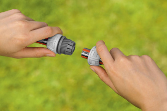 Муфта соединительная Gardena 18232-29.000.00 Д.вх.1/2" Д.вых.1/2" от магазина РЭССИ