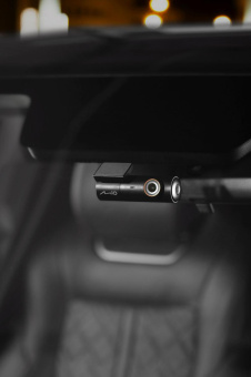 Видеорегистратор Mio MiVue J30 черный 3.6Mpix 1440x2560 1440p 150гр. MSTAR SSC337 от магазина РЭССИ