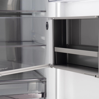 Холодильник Hyundai CM55043F 3-хкамерн. черный стекло инвертер от магазина РЭССИ