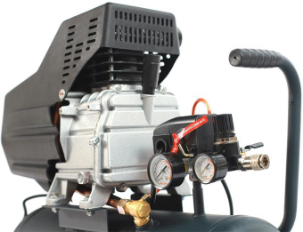 Компрессор поршневой Patriot Professional 24-320 масляный 320л/мин 24л 2000Вт от магазина РЭССИ