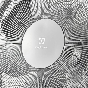 Вентилятор напольный Electrolux EFF-1006 50Вт скоростей:3 белый от магазина РЭССИ