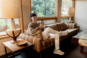 Чехол (клип-кейс) uBear для Apple iPhone 15 Plus Clip Mag Case with MagSafe черный (CS300BL67RG-I23M) от магазина РЭССИ