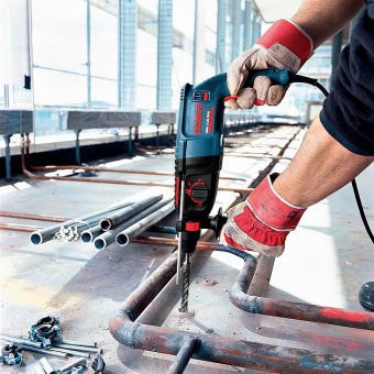 Перфоратор Bosch GBH 2-26 DRE патрон:SDS-plus уд.:2.7Дж 800Вт (кейс в комплекте) от магазина РЭССИ