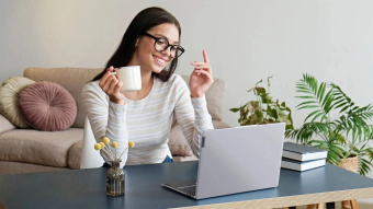 Ноутбук Lenovo IdeaPad Slim 5 16IMH9 Core Ultra 5 125H 16Gb SSD1Tb Intel Arc 16" OLED 2K (2048x1280) noOS l.grey WiFi BT Cam (83DC004GRK) от магазина РЭССИ