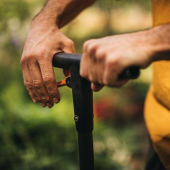 Сеялка для луковиц Fiskars Ergo 1057078 99см от магазина РЭССИ