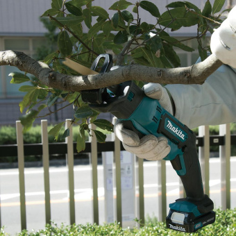 Сабельная пила Makita JR105DWAE аккум. 3300ход/мин от магазина РЭССИ