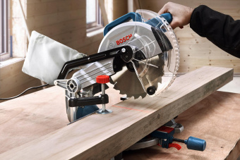 Торцовочная пила Bosch GCM 216 1300Вт 4800об/мин d=216мм от магазина РЭССИ