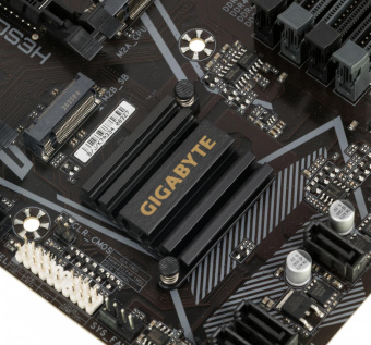 Материнская плата Gigabyte B550M DS3H Soc-AM4 AMD B550 4xDDR4 mATX AC`97 8ch(7.1) GbLAN RAID+DVI+HDMI от магазина РЭССИ