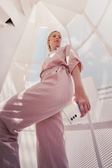 Смартфон Motorola XT2201-1 Edge 30 pro 256Gb 12Gb белый моноблок 3G 4G 2Sim 6.7" 1080x2400 Android 12 50Mpix 802.11 a/b/g/n/ac/ax NFC GPS GSM900/1800 GSM1900 TouchSc Protect A-GPS от магазина РЭССИ