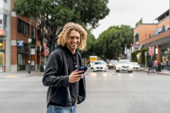 Чехол (клип-кейс) uBear для Apple iPhone 15 Plus Touch Mag Case with MagSafe темно-синий (CS271DB67TH-I23M) от магазина РЭССИ